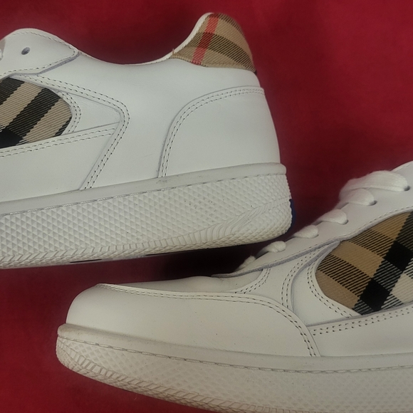 Burberry Terrace Check Sneakers - Picture 13 of 16